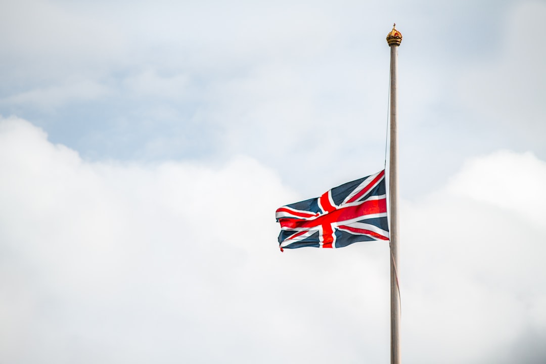 UK's Political Turmoil: Starmer's Shock Resignation Explained